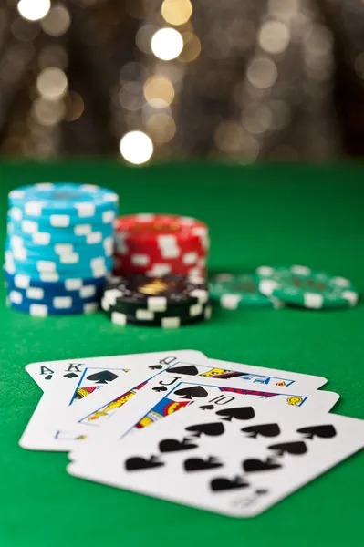 jaya jitu app showing live blackjack and roulette tables with low-data streaming